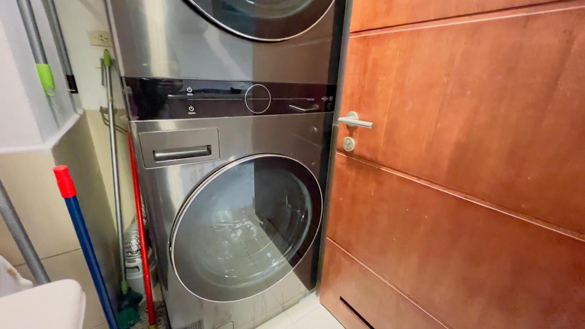 Departamento De Lujo 3 Dormitorios, 5 Camas, 1 Sofa Cama, 11 Personas, Con Terraza Abierta, Wiffi Y Parking Free Appartement Quito