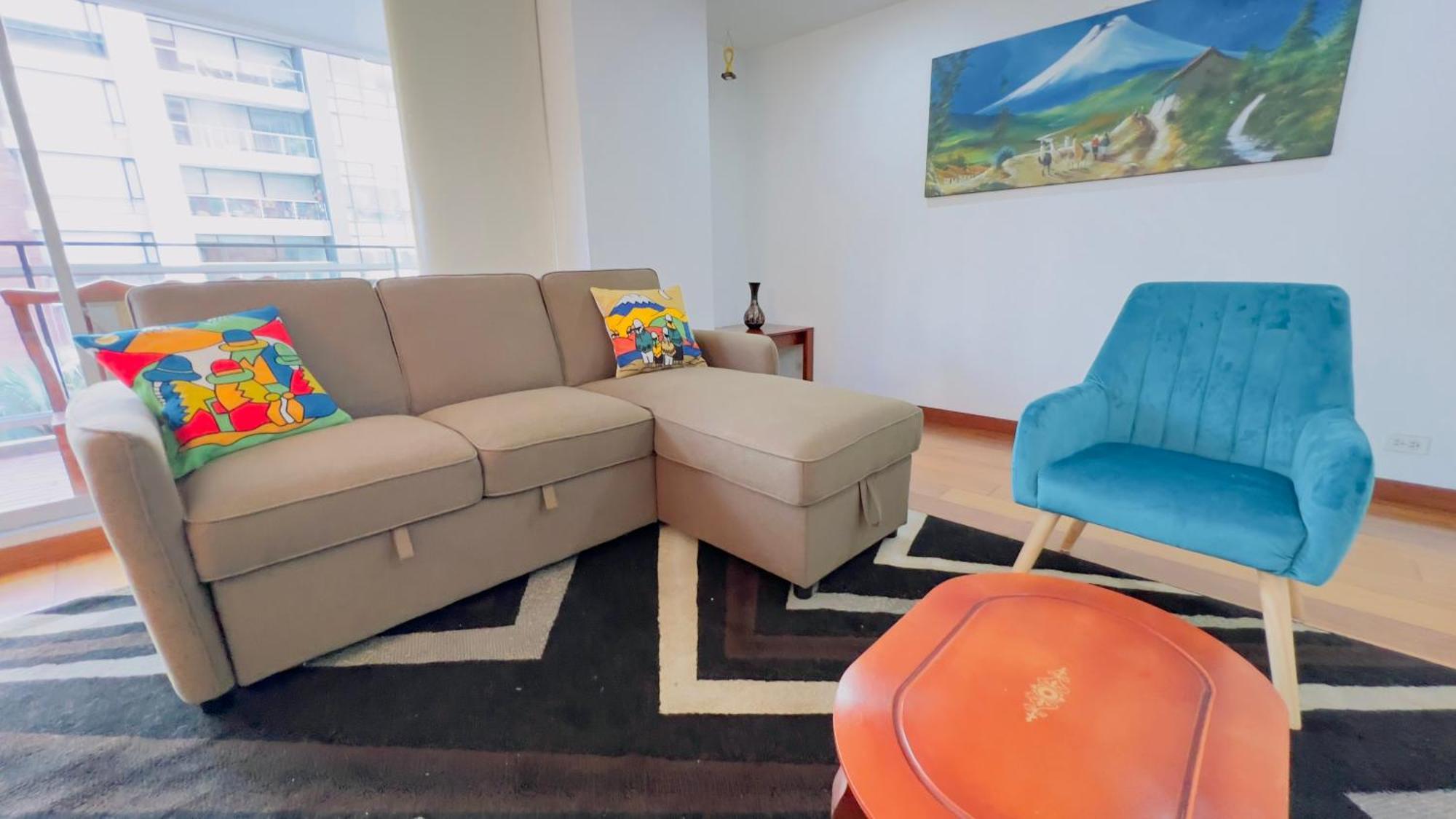 Departamento De Lujo 3 Dormitorios, 5 Camas, 1 Sofa Cama, 11 Personas, Con Terraza Abierta, Wiffi Y Parking Free * Quito